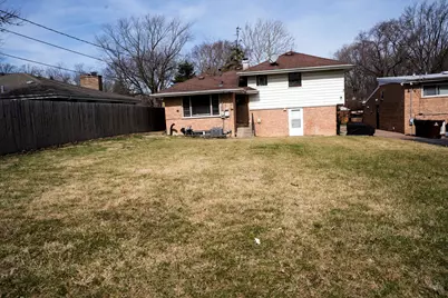 3009 Longfellow Avenue, Hazel Crest, IL 60429 - Photo 9