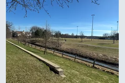 633 W Streamwood Boulevard #A, Streamwood, IL 60107 - Photo 5