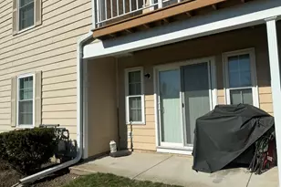 633 W Streamwood Blvd, Streamwood, IL 60107 - Photo 7