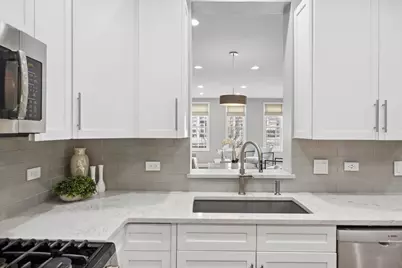 1229 W Madison Street #A, Chicago, IL 60607 - Photo 9