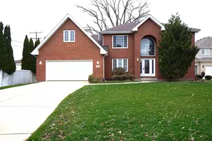 830 E 152nd St, South Holland, IL 60473 - Photo 1