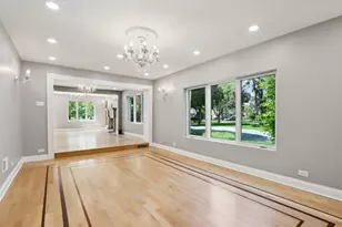 6857 N Knox Ave, Lincolnwood, IL 60712 - Photo 11