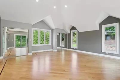 6857 N Knox Avenue, Lincolnwood, IL 60712 - Photo 31