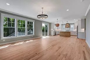 256 Coe Rd, Clarendon Hills, IL 60514 - Photo 19