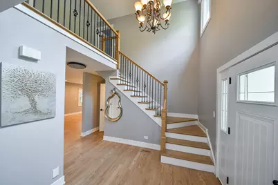 35 Americana Court, Roselle, IL 60172 - Photo 3