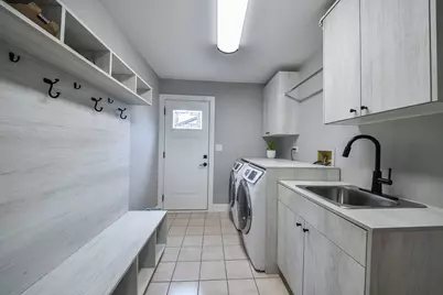 35 Americana Court, Roselle, IL 60172 - Photo 9