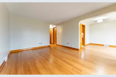 2513 S 18th Avenue, Broadview, IL 60155 - Photo 3