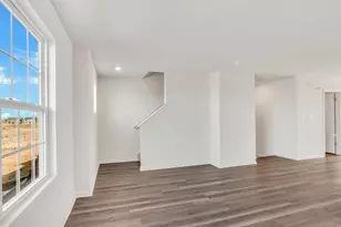 440 Lakeshore Ct, Saint Charles, IL 60174 - Photo 9