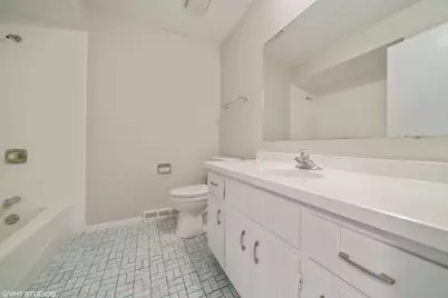 16W700 Fern Street, Willowbrook, IL 60527 - Photo 17