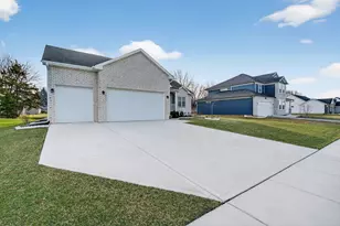 20929 Lakewoods Ln, Shorewood, IL 60404 - Photo 3