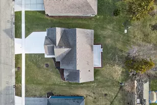 20929 Lakewoods Ln, Shorewood, IL 60404 - Photo 7