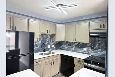 1840 Huntington Boulevard #203, Hoffman Estates, IL 60169 - Photo 5