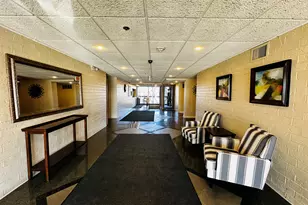 1840 Huntington Blvd, Hoffman Estates, IL 60169 - Photo 17