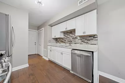 805 Wellington Avenue #805, Elk Grove Village, IL 60007 - Photo 5