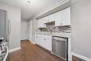 805 Wellington Ave, Elk Grove Village, IL 60007 - Photo 5