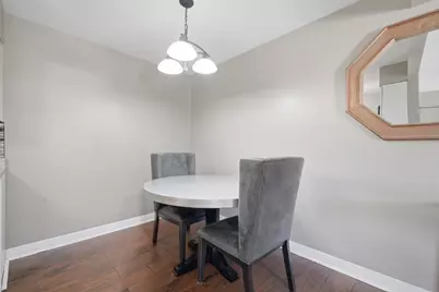 805 Wellington Avenue #805, Elk Grove Village, IL 60007 - Photo 7