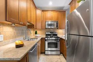 629 W Sheridan Rd, Chicago, IL 60613 - Photo 7