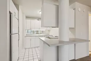 2555 Gross Point Rd, Evanston, IL 60201 - Photo 7