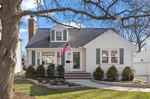 151 E Rd, Glen Ellyn, IL 60137 - Photo 1