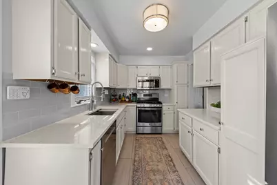 151 East Road, Glen Ellyn, IL 60137 - Photo 9