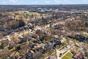 151 E Rd, Glen Ellyn, IL 60137 - Photo 33