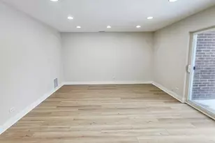 1550 Sandpebble Dr, Wheeling, IL 60090 - Photo 7