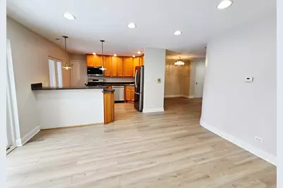 1550 Sandpebble Drive #210, Wheeling, IL 60090 - Photo 5