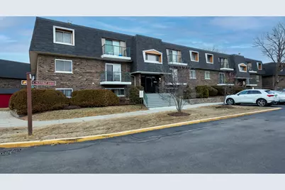 3856 S Parkway Drive #3B, Northbrook, IL 60062 - Photo 1