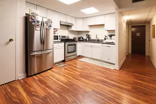 3856 S Parkway Dr, Northbrook, IL 60062 - Photo 11