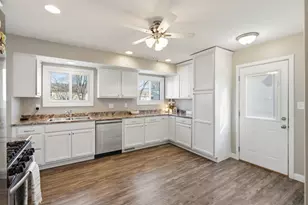 3443 3rd Street B St, East Moline, IL 61244 - Photo 5