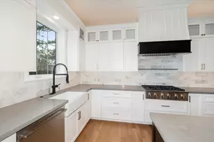 964 S Hillside Ave, Elmhurst, IL 60126 - Photo 11