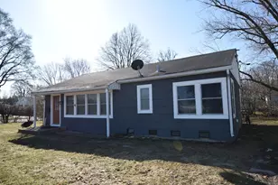 4 S Midland Ave, Mundelein, IL 60060 - Photo 1