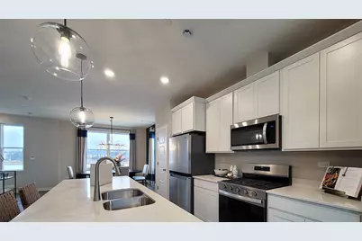 2224 Lakeshore Drive, Schaumburg, IL 60173 - Photo 3