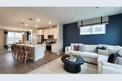 2224 Lakeshore Drive, Schaumburg, IL 60173 - Photo 13