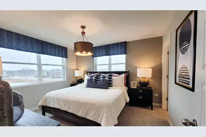 2224 Lakeshore Drive, Schaumburg, IL 60173 - Photo 21