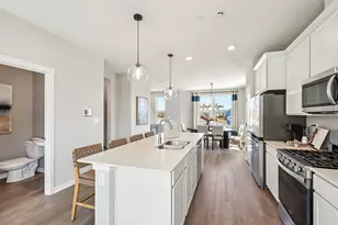 2224 Lake Shore Dr, Schaumburg, IL 60173 - Photo 9