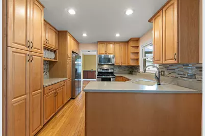 706 Crest Lane, Lisle, IL 60532 - Photo 7