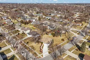 706 Crest Ln, Lisle, IL 60532 - Photo 31