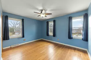 706 Crest Ln, Lisle, IL 60532 - Photo 15