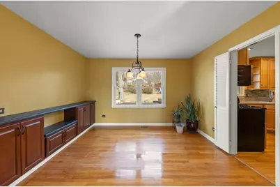 706 Crest Lane, Lisle, IL 60532 - Photo 5