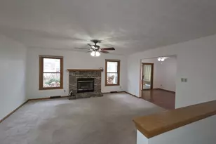 5836 Longest Dr, South Beloit, IL 61080 - Photo 5