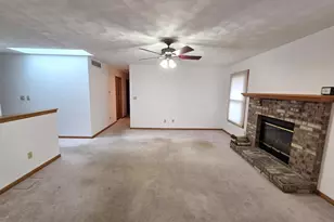 5836 Longest Dr, South Beloit, IL 61080 - Photo 7