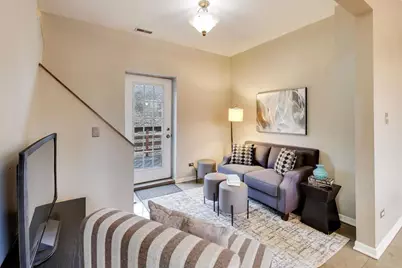 3358 N Monticello Avenue #3E, Chicago, IL 60618 - Photo 9