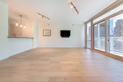 757 N Orleans Street #804, Chicago, IL 60654 - Photo 9