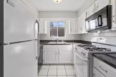 604 W 65th Street #4, Westmont, IL 60559 - Photo 3