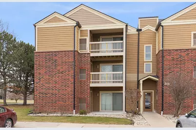 208 Glengarry Drive #302, Bloomingdale, IL 60108 - Photo 1