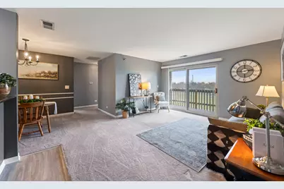 208 Glengarry Drive #302, Bloomingdale, IL 60108 - Photo 3