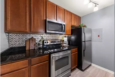 208 Glengarry Drive #302, Bloomingdale, IL 60108 - Photo 5