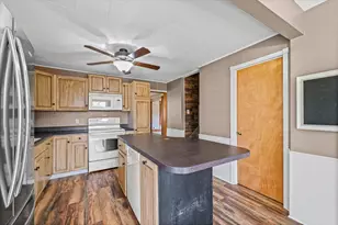 360 E Patton St, Paxton, IL 60957 - Photo 11