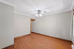 360 E Patton St, Paxton, IL 60957 - Photo 15